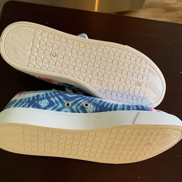Bobbi Brooks Tie-dyed shoes size 8 - Picture 6 of 6